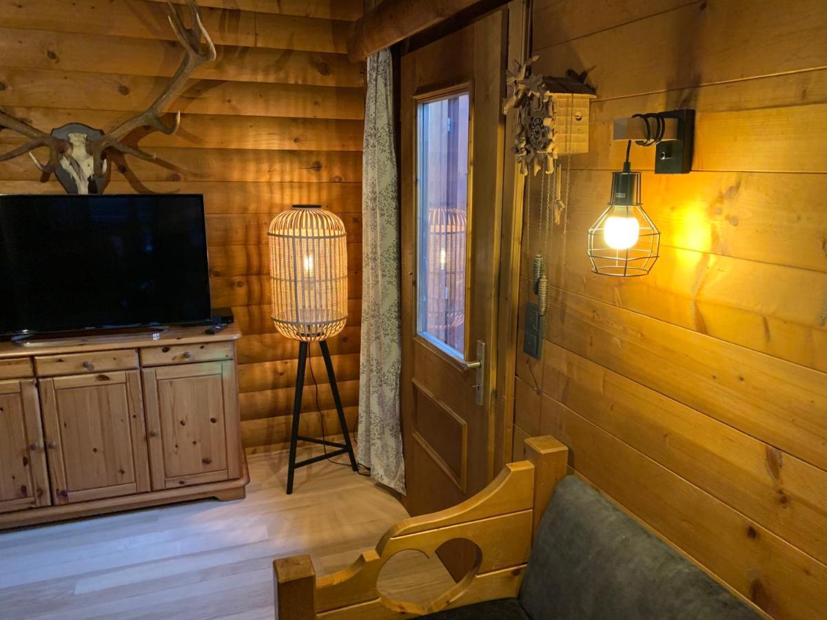 Ferienwohnungen Im Blockhaus Metzler Schwarzenberg im Bregenzerwald Esterno foto