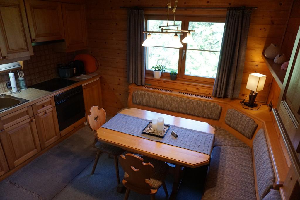 Ferienwohnungen Im Blockhaus Metzler Schwarzenberg im Bregenzerwald Esterno foto