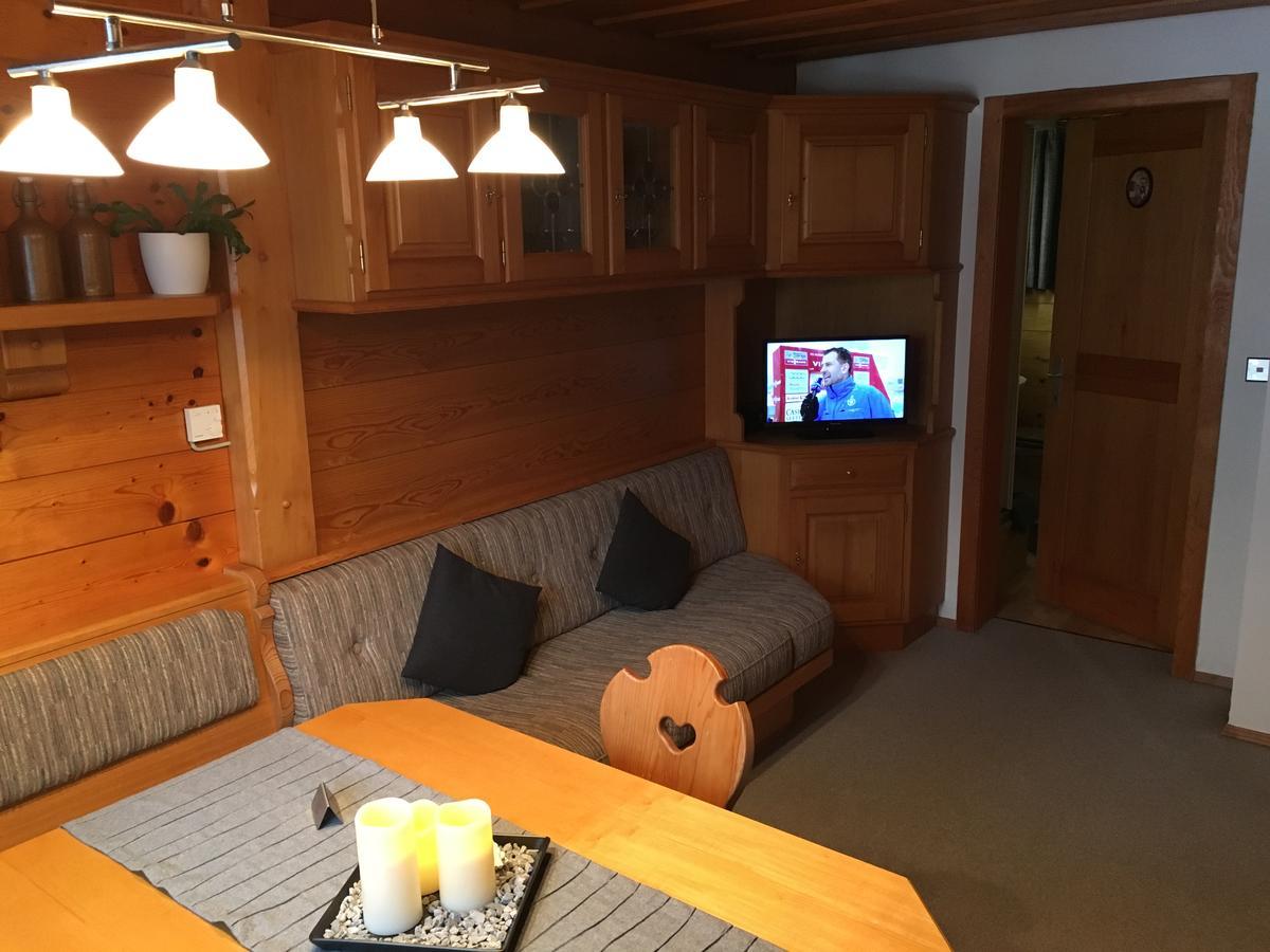 Ferienwohnungen Im Blockhaus Metzler Schwarzenberg im Bregenzerwald Esterno foto